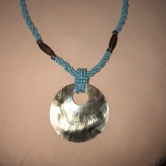 🐚 Blue Shell necklace - Picture 2 of 3